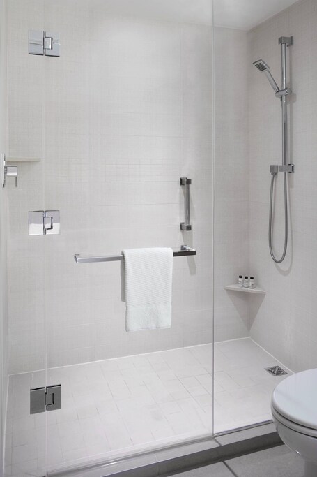 Delta Hotels by Marriott Toronto - Image 131