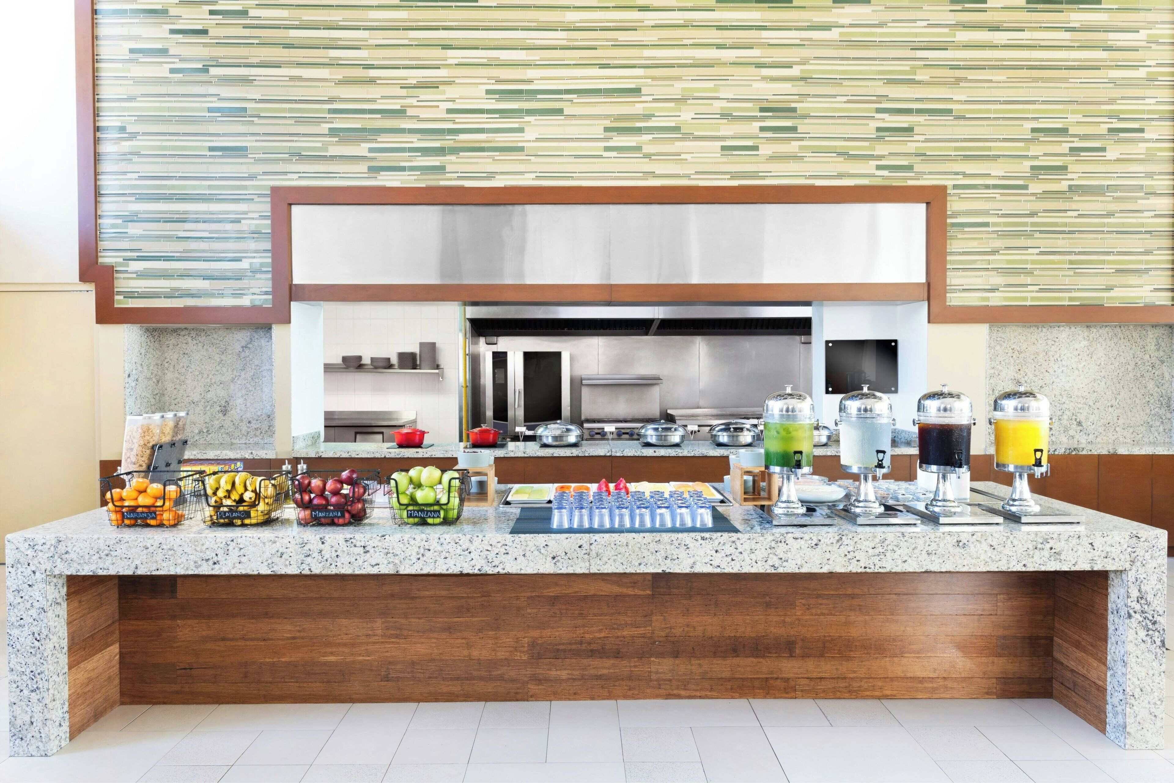 daily buffet breakfast (mxn 385.00 per person)