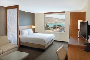 Premium Room, 1 King Bed with Sofa bed, Marina View | Lake view - Courtyard by Marriott La Paz Baja California Sur (La Paz)