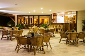 Bar (en la propiedad)