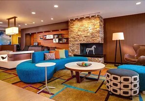Lobby sitting area - Fairfield Inn & Suites Monaca (Monaca)