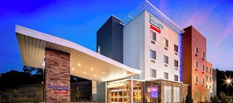 莫纳卡 Fairfield Inn & Suites 酒店