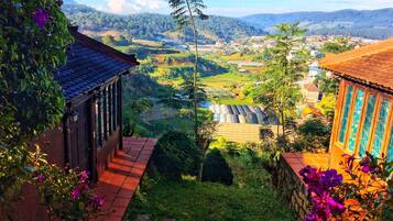 Deluxe Bungalow | Pemandangan taman