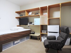 Deluxe-mökki, vain miehille | Tallelokero huoneessa, ilmainen Wi-Fi, vuodevaatteet