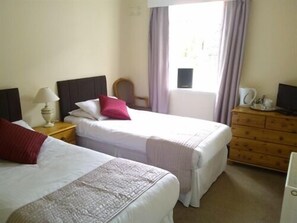 Standard Twin Room, Ensuite | Free WiFi