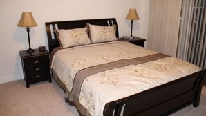 Room - Absolute Furnished Suites - by Mirage (Mississauga)