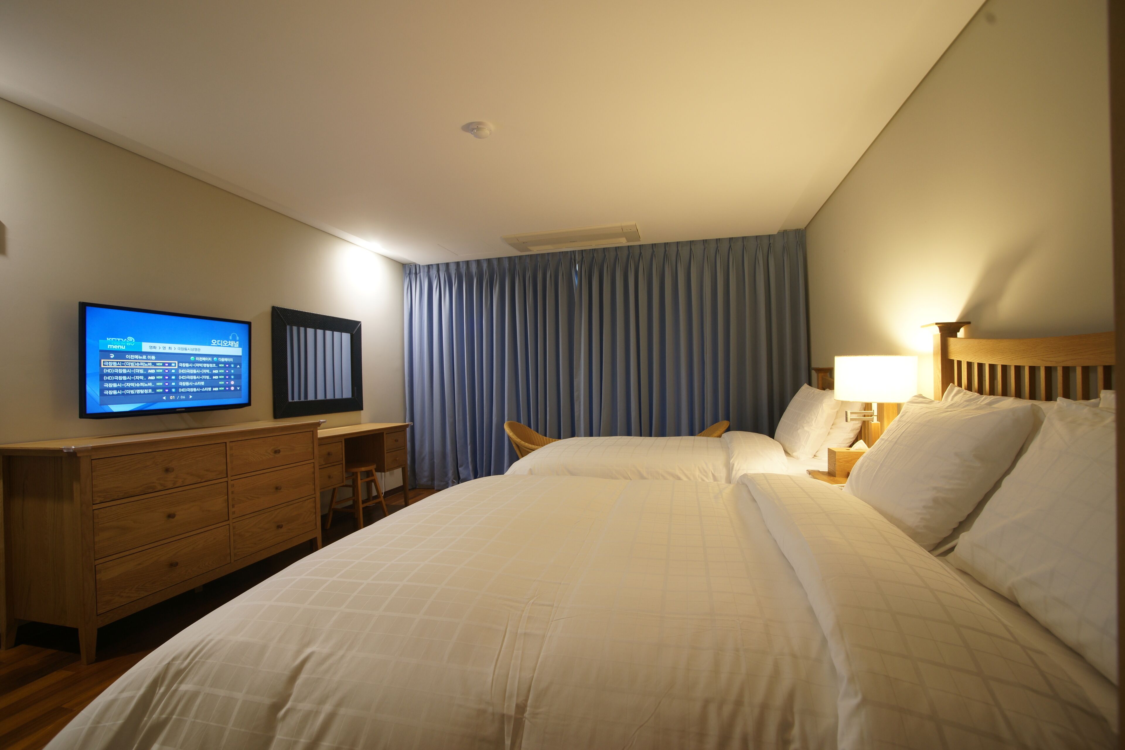 family twin room | egyptian cotton sheets, premium bedding, down duvets