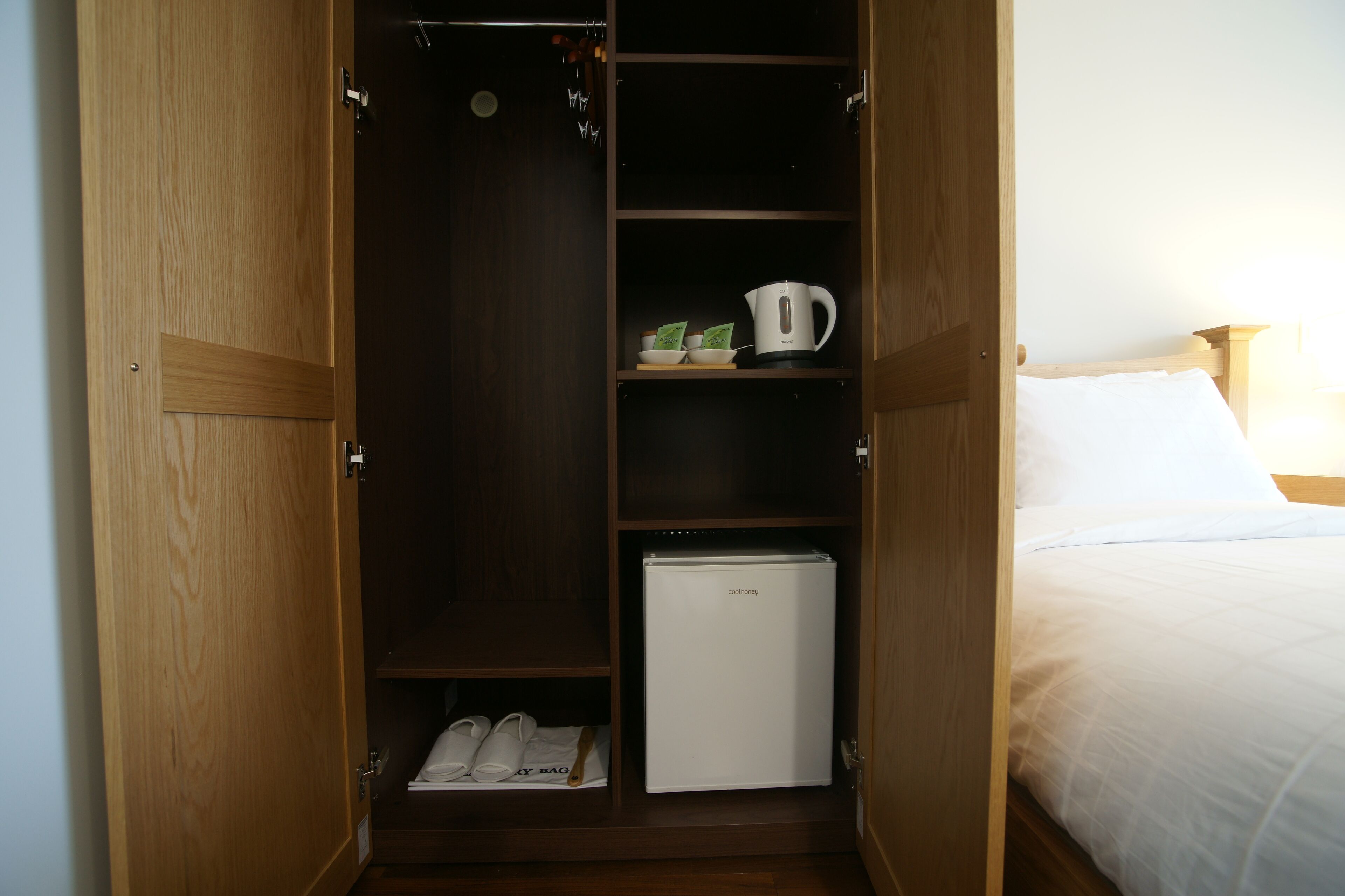 egyptian cotton sheets, premium bedding, down duvets