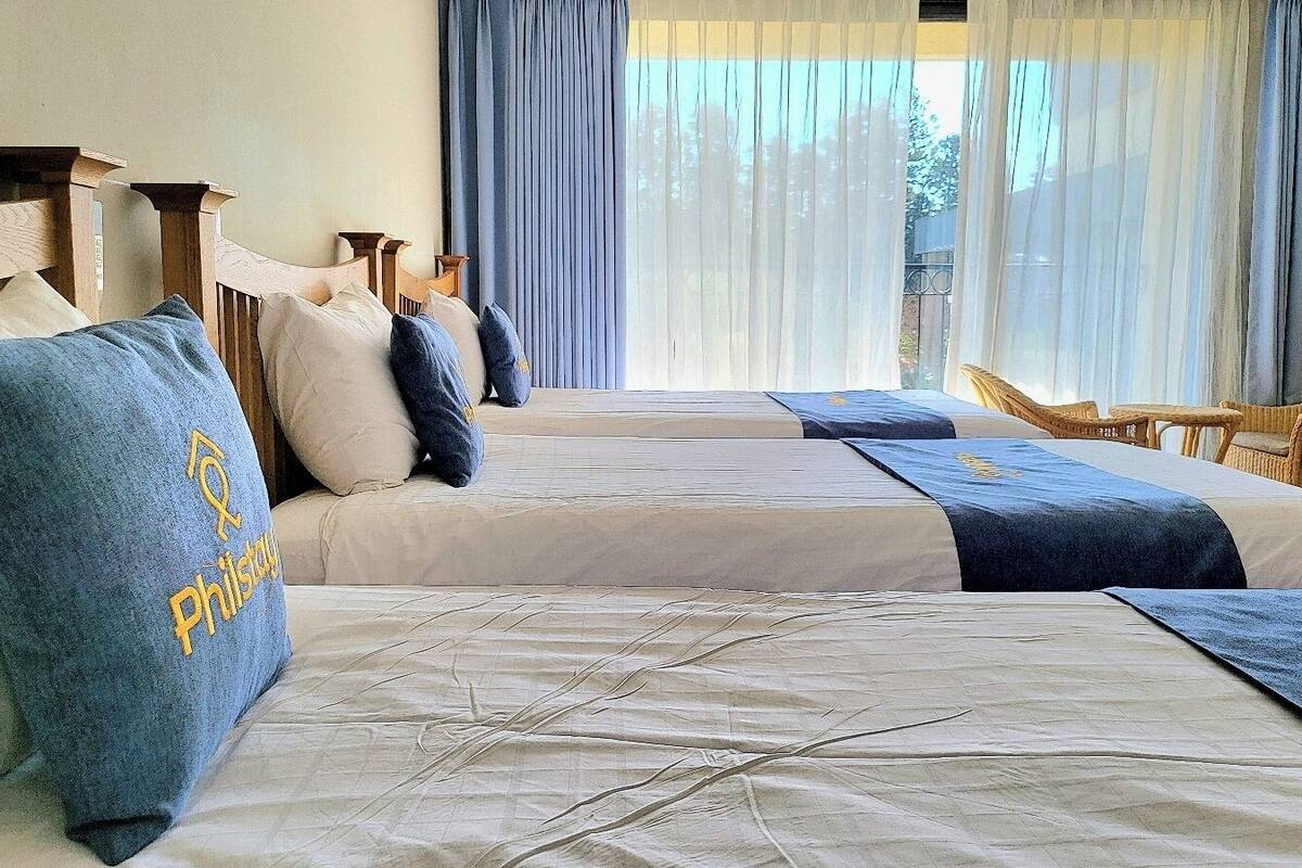 triple room | egyptian cotton sheets, premium bedding, down duvets