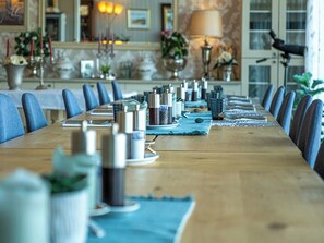 Restaurant - Arctic Panorama Lodge (Skjervoy)
