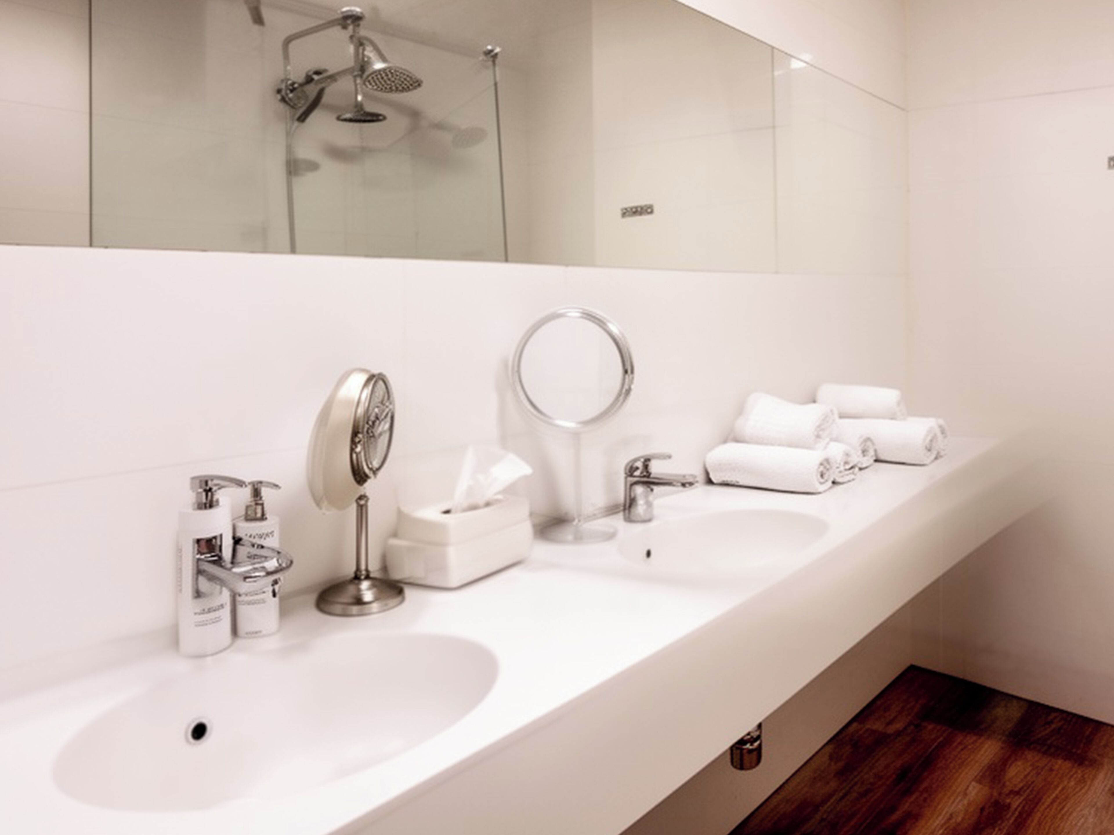 Superior Room, 1 King Bed, Ocean View | Bathroom | Shower, free toiletries, hair dryer, towels