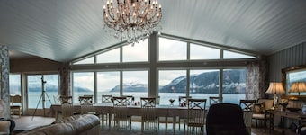 Arctic Panorama Lodge