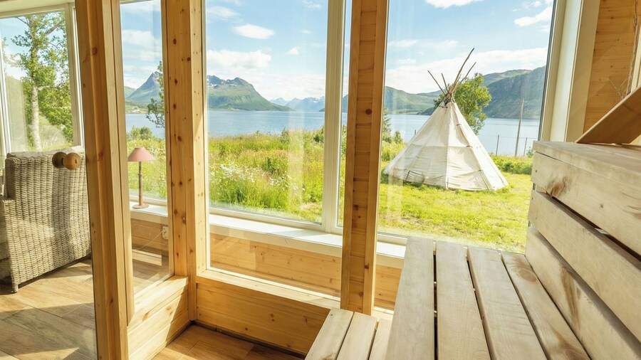 Arctic Panorama Lodge