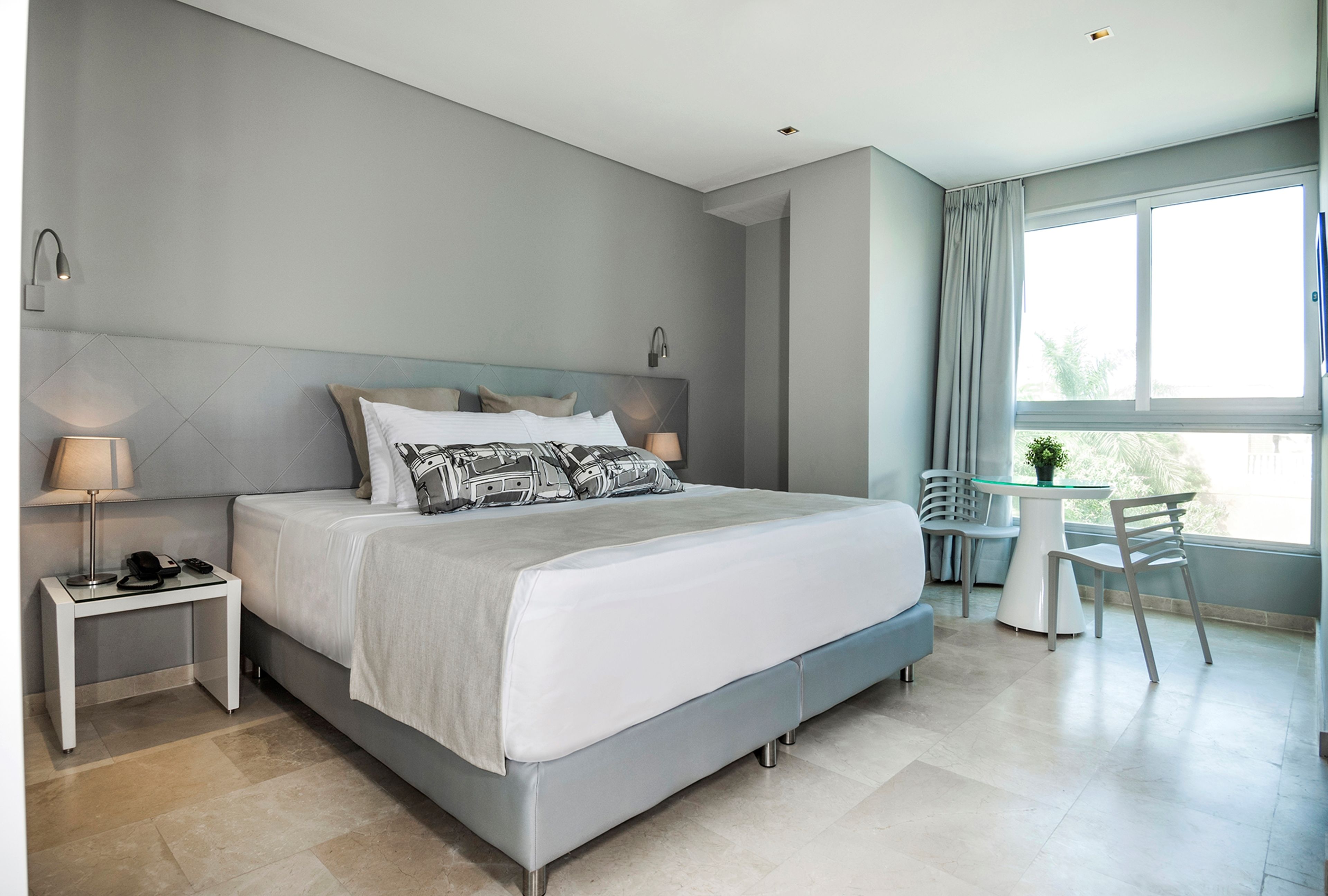 Svit | Sängtillbehör av högsta kvalitet, duntäcken, bäddmadrasser och minibar