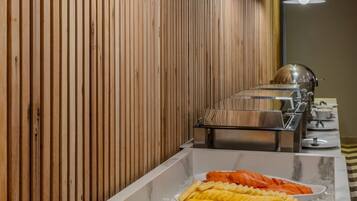 Free daily full breakfast