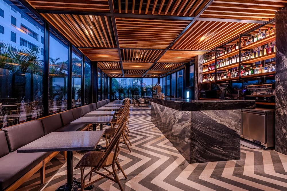OZ Hotel
