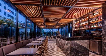 OZ Hotel