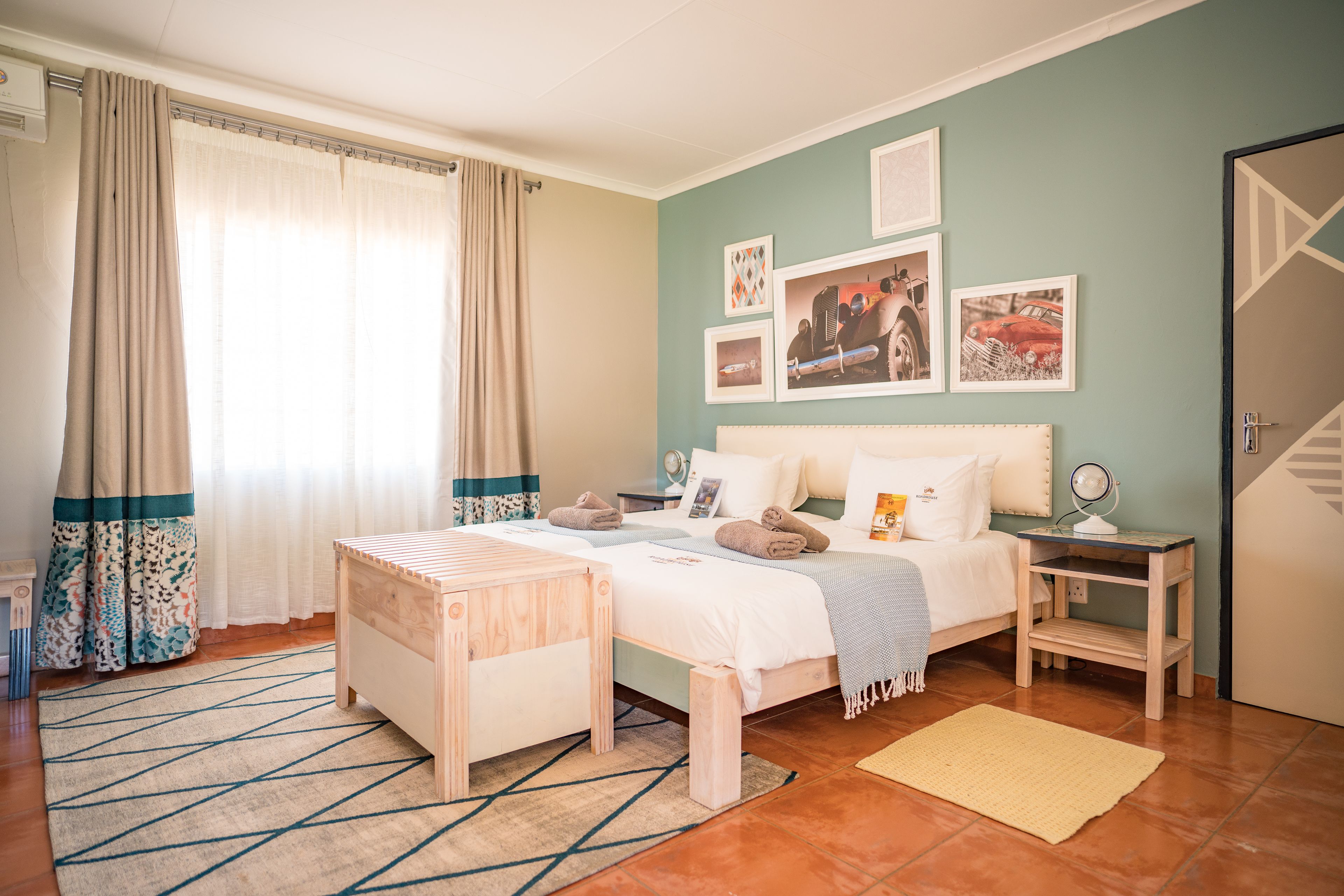 in-room safe, desk, laptop workspace, bed sheets