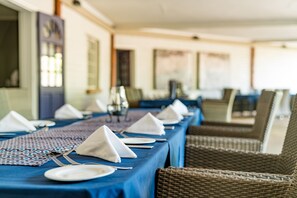 Breakfast, lunch, dinner served; al fresco dining 