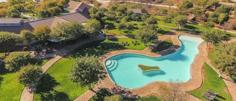 Outdoor pool, pool loungers