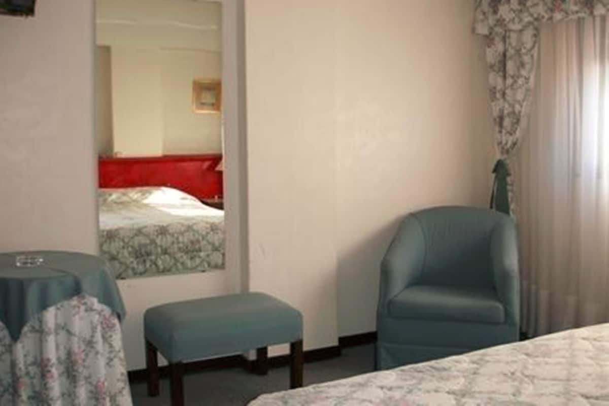 Down duvets, minibar, in-room safe, individually decorated