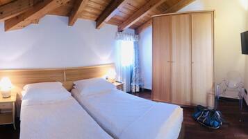 Penthouse, 2 Bedrooms, 2 Bathrooms | Premium bedding, in-room safe, iron/ironing board