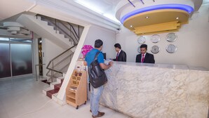 Reception hall - Hotel de Crystal Crown (Dhaka)