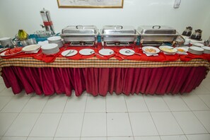 Free daily continental breakfast