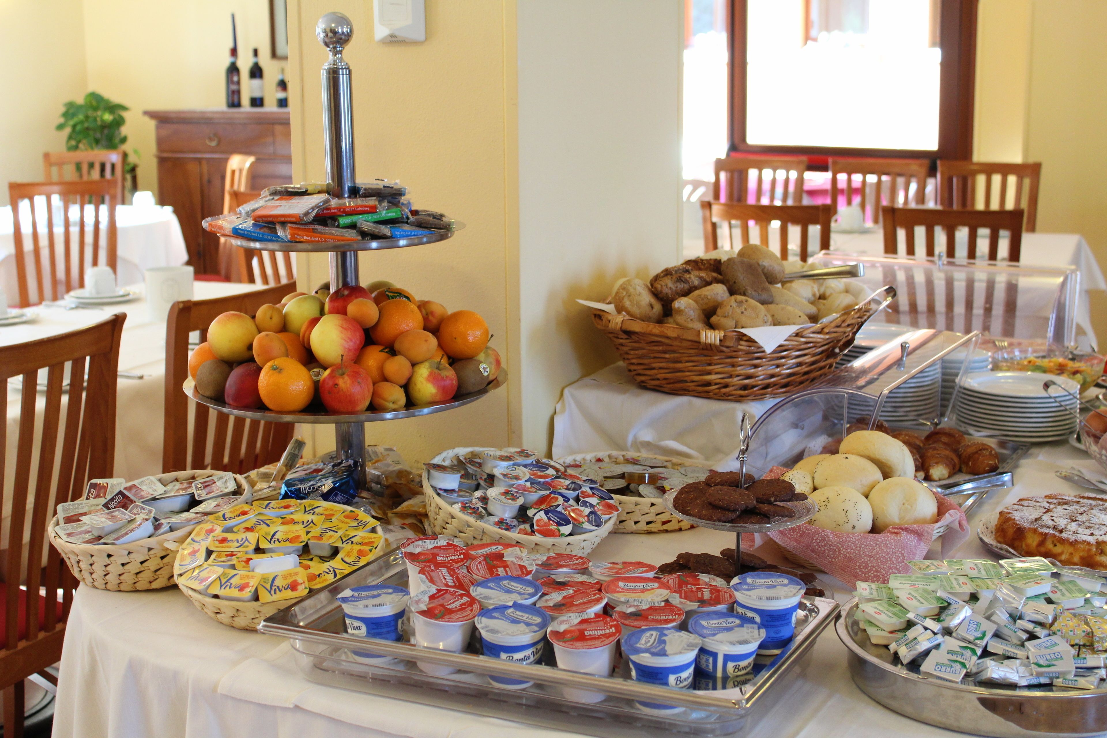 Se ofrece un desayuno bufé (5 EUR por persona)