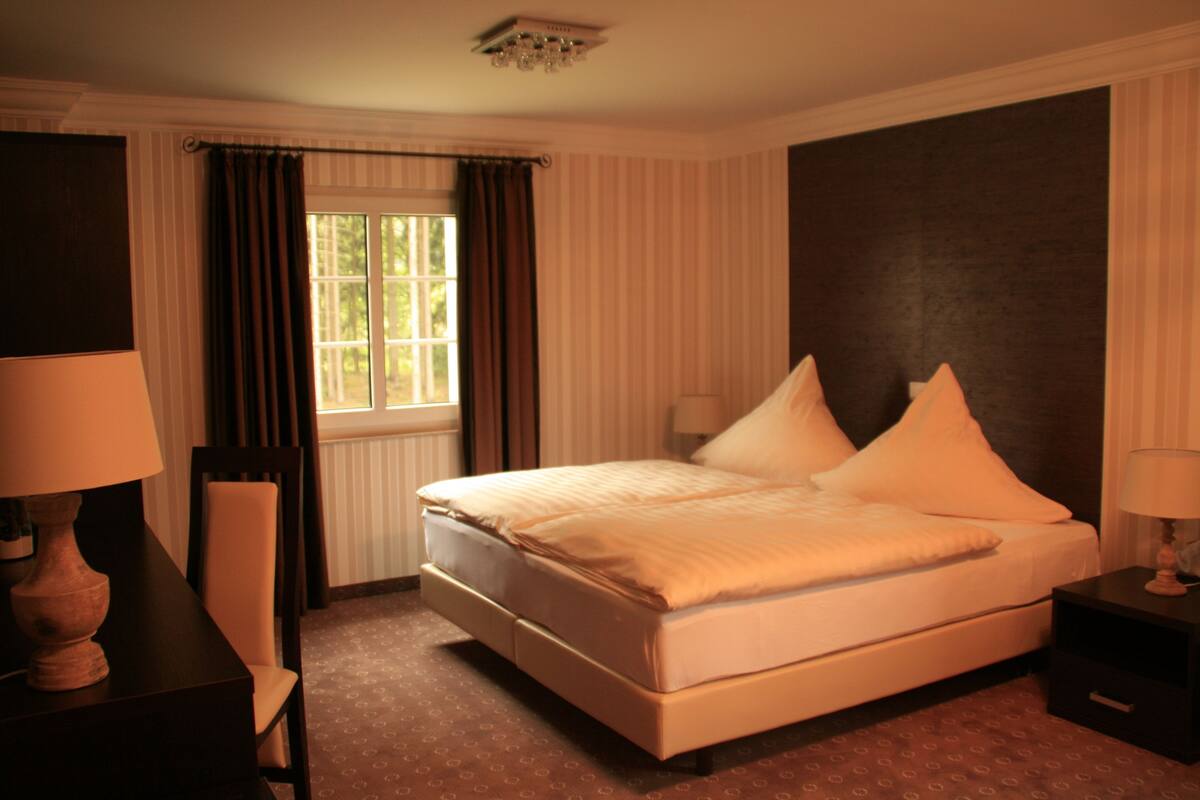 Standard Double Room, Lake View | Free cots/infant beds, rollaway beds, free WiFi, bed sheets