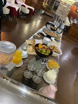 Petit déjeuner servi en supplément