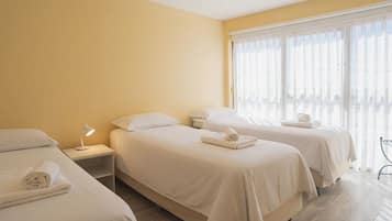 Hypo-allergenic bedding, down duvets, in-room safe, free WiFi