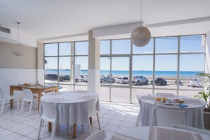 Frokostbuffé er inkludert hver dag