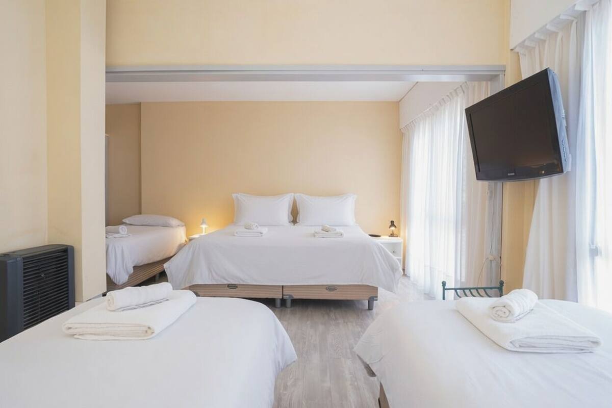 家庭客房 | 防敏寢具、羽絨被、房內夾萬、免費 Wi-Fi