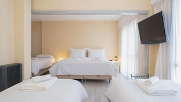 Hypo-allergenic bedding, down duvets, in-room safe, free WiFi