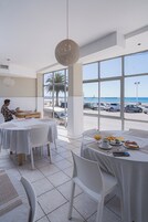 Desayuno buffet incluido todos los días 