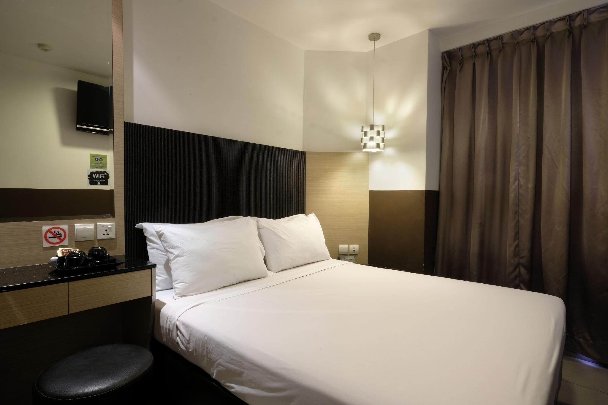 Desk, WiFi (free), bed sheets
