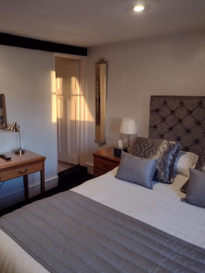 Classic Double Room, Ensuite (Main House.)