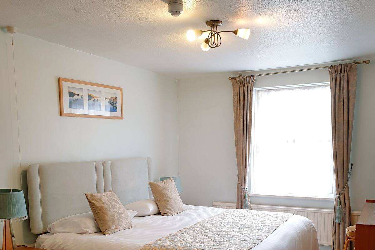 Deluxe Double or Twin Room, Ensuite, Courtyard View (Old Stables)