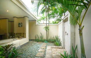 Villa, 1 habitación | Baño | Bañera y ducha independientes y bañera profunda