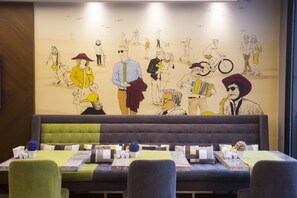 Breakfast, lunch and dinner served - Zeniva Hotel (Izmir)