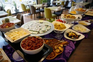 Petit déjeuner buffet compris tous les jours