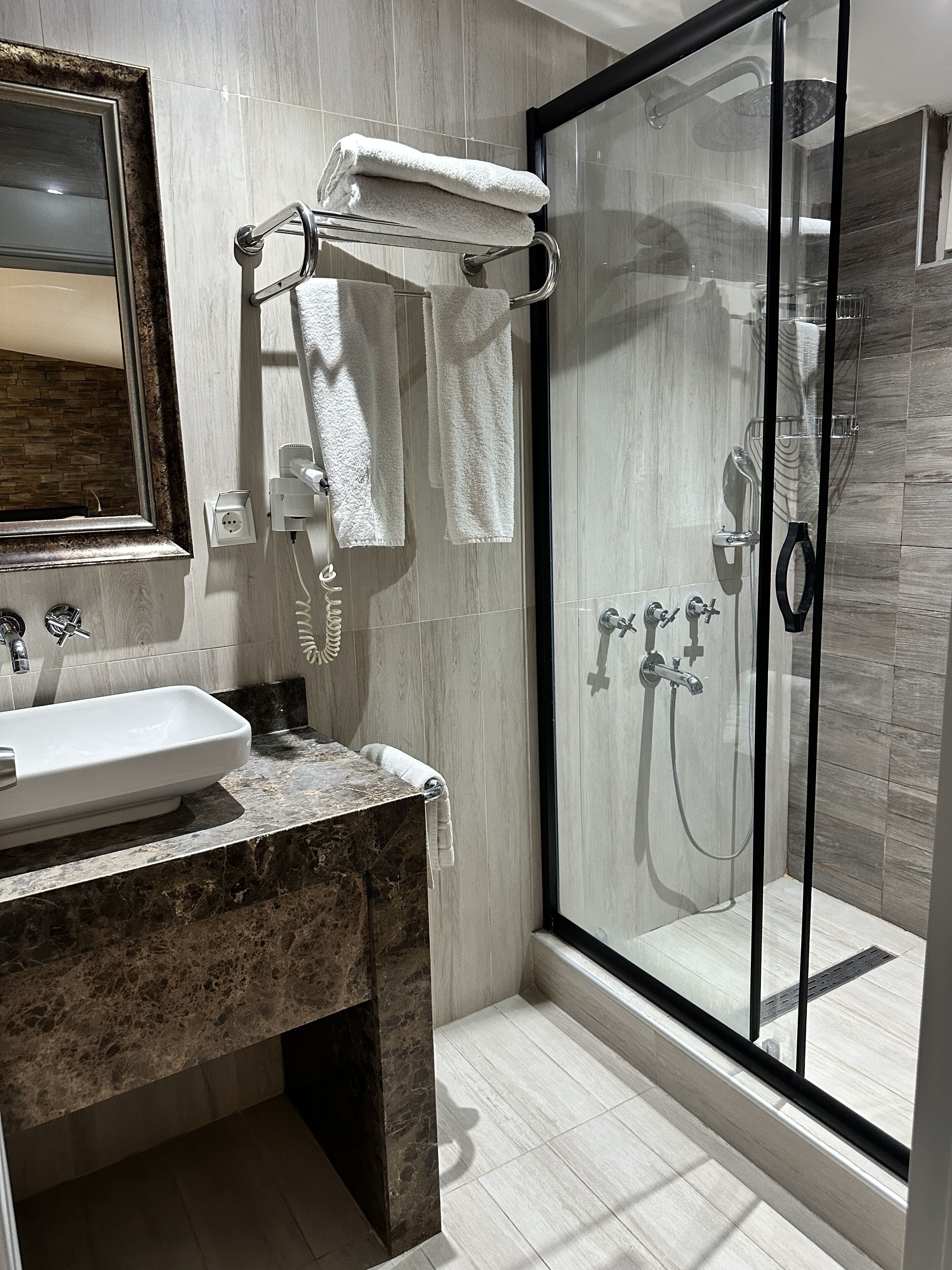 exclusive room | bathroom | shower, free toiletries, hair dryer, slippers