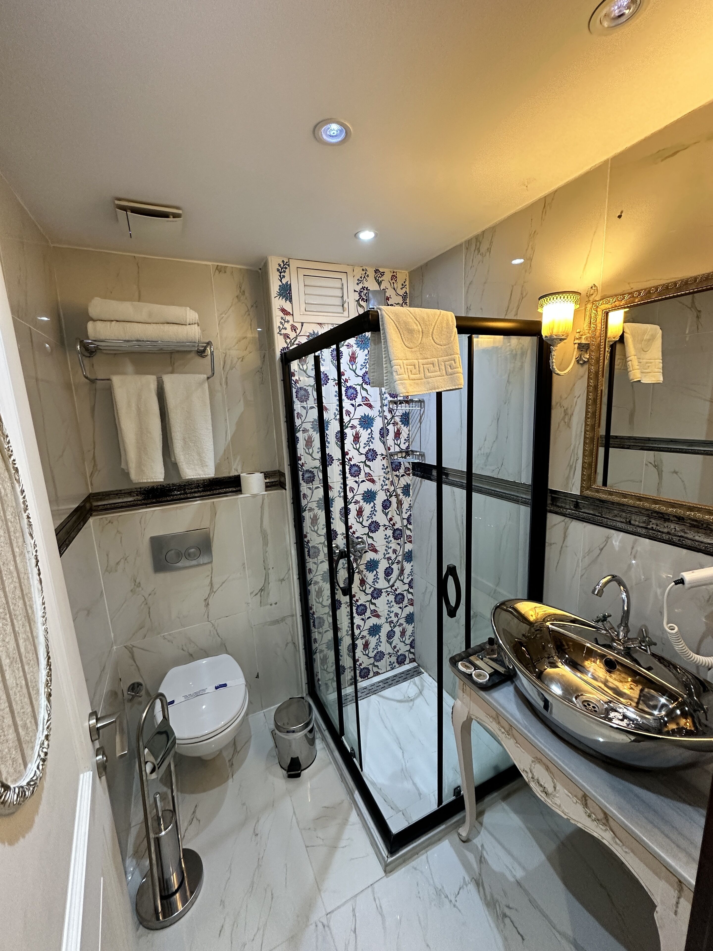 exclusive room | bathroom | shower, free toiletries, hair dryer, slippers