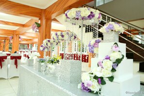 Banquet hall