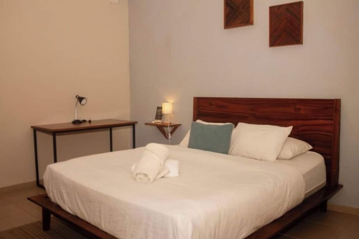 Standard Room | Free WiFi, bed sheets