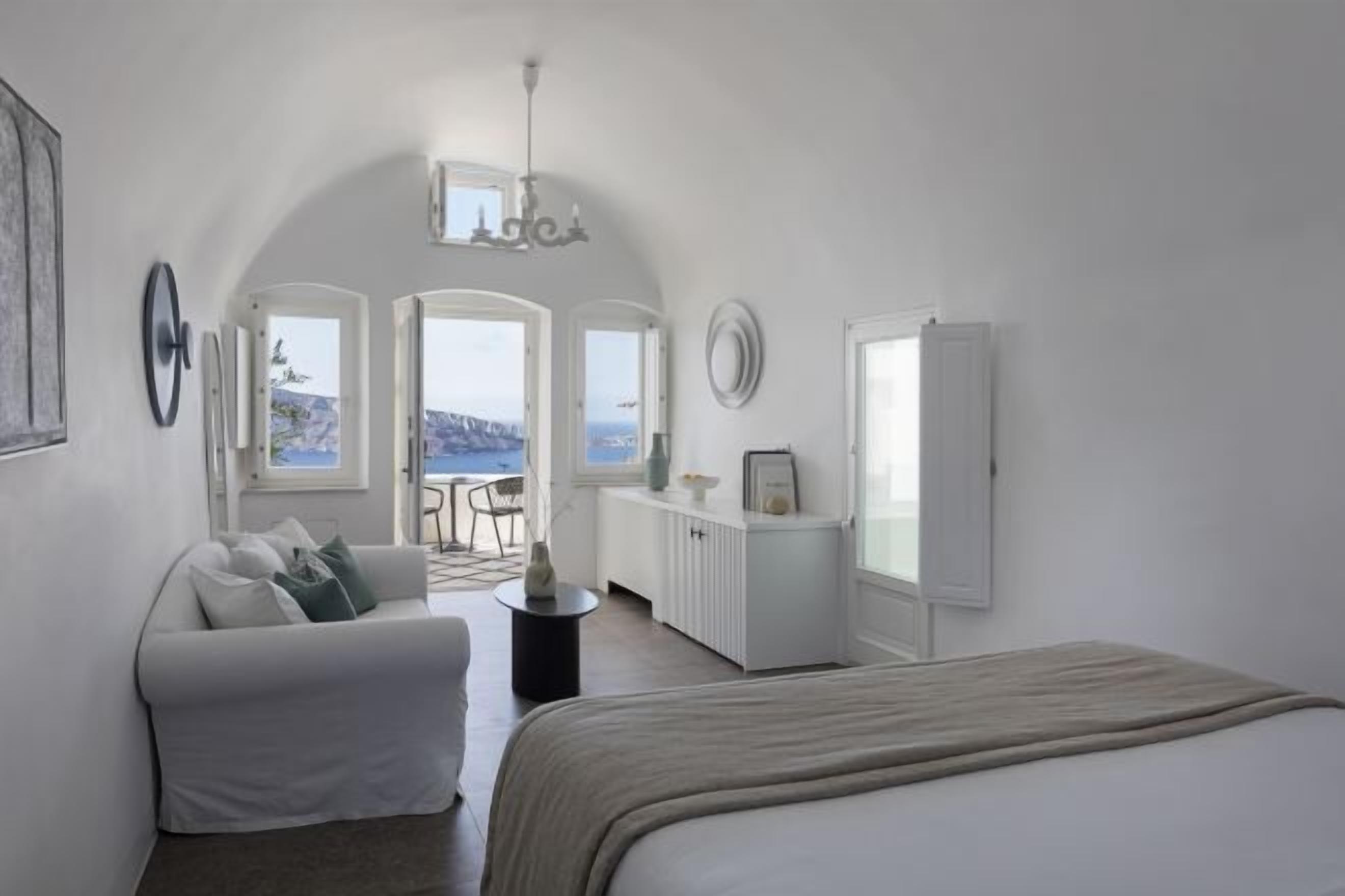Hochwertige Bettwaren, Minibar, Zimmersafe, individuell dekoriert
