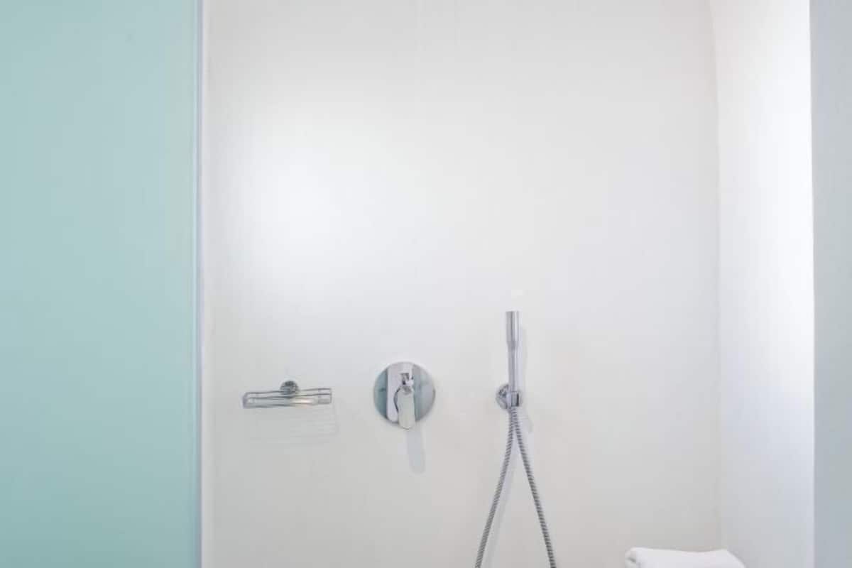 Bathroom | Free toiletries, hair dryer, bathrobes, slippers