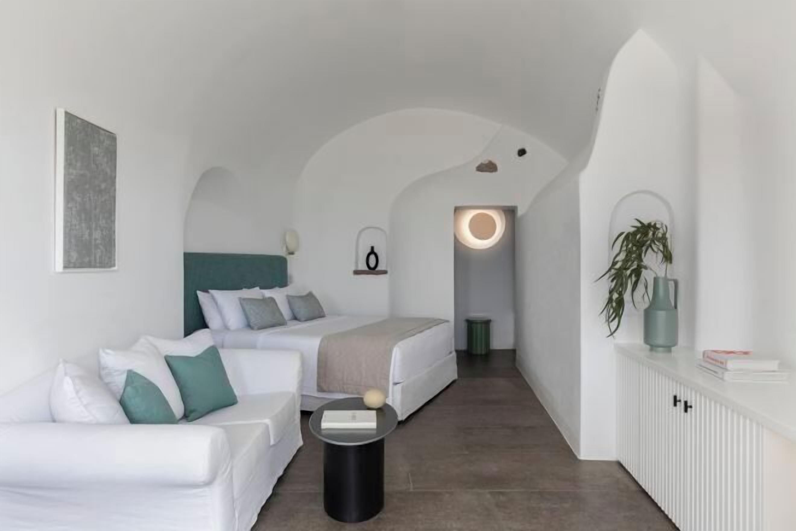 Hochwertige Bettwaren, Minibar, Zimmersafe, individuell dekoriert
