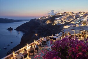 Lunch and dinner served, Mediterranean cuisine